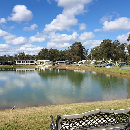 Australian Motor Home Tourist Park Twelve Mile Creek Karuah Exterior foto